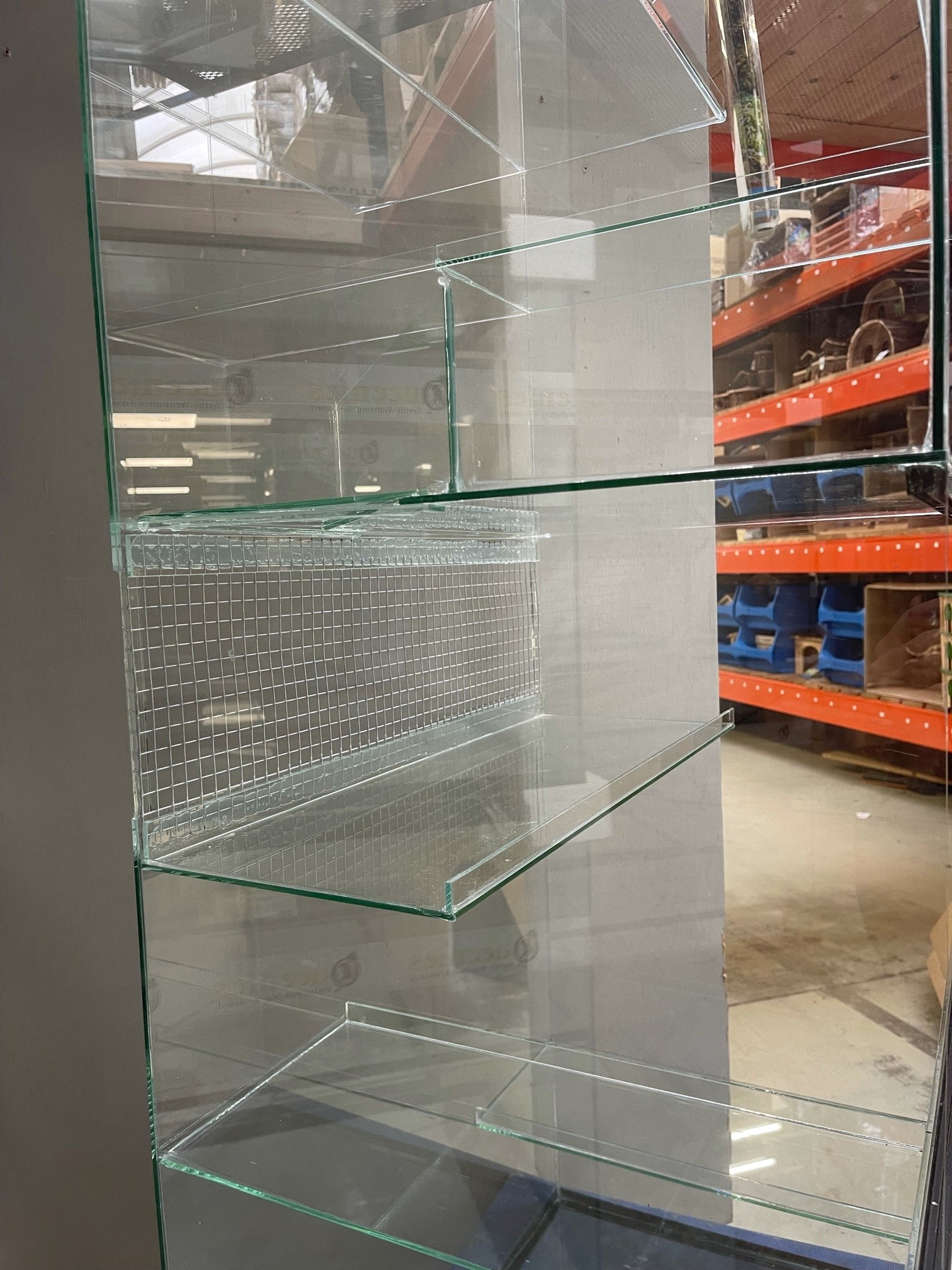 Chinchilla kooi van glas 60x45x140 met ventilatierooster