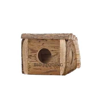 Huisje Vince met ronde ingang en natuurlijk houten ontwerp