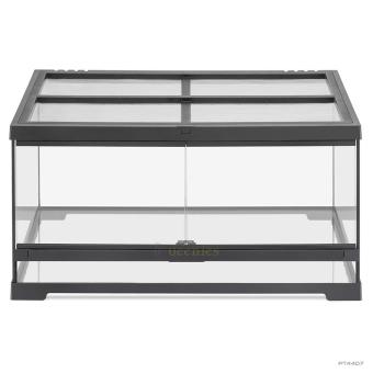 Voorzijde Exo Terra Terrarium met dubbele deuren en ventilatie
