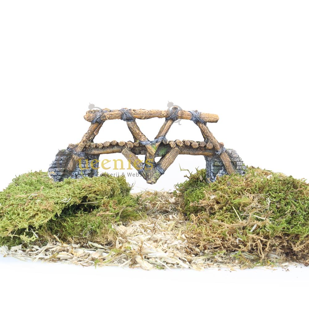 Brug over bospad maken in hamsterscaping