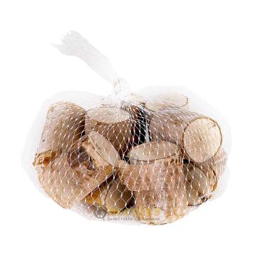 Kleine houten boomstammetjes als knutselmateriaal voor hamster terrarium