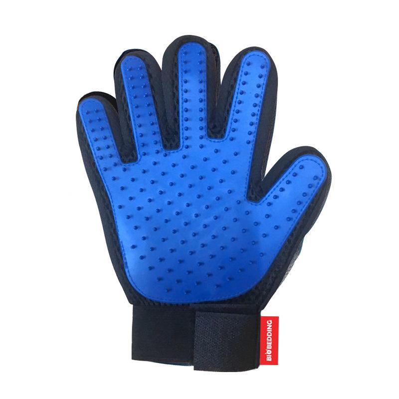 Blauwe verzorgingshandschoen voor het efficiënt verwijderen van losse haren