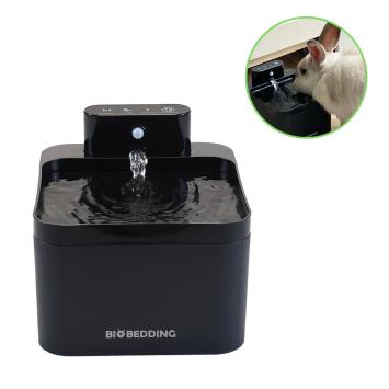 Draadloze drinkfontein van BioBedding met moderne zwarte afwerking