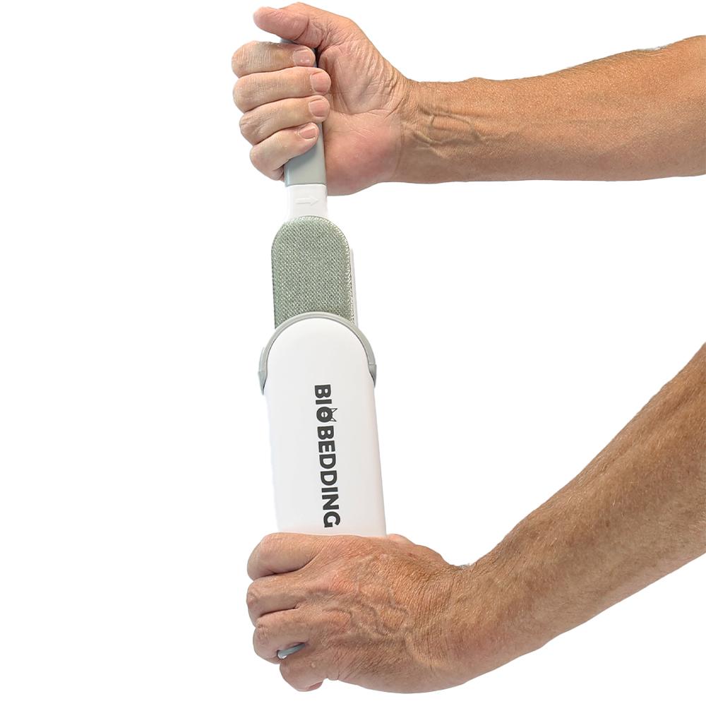 Verwijder dierenharen met handige pluizenroller in houder