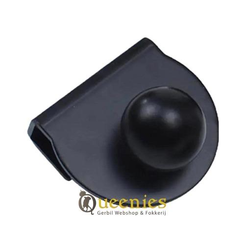 Vette vingers op glas van terrarium