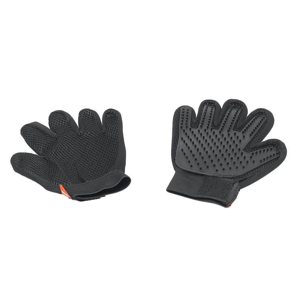 Twee verzorgingshandschoenen, voor- en achterzijde zichtbaar