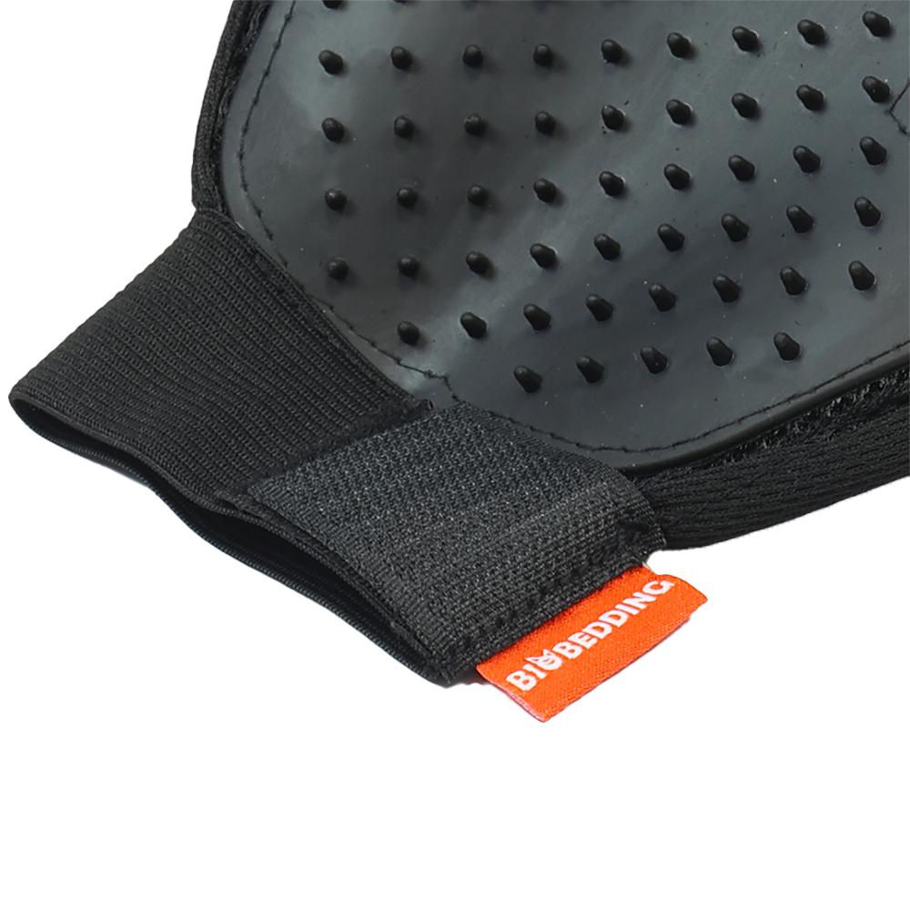 Vachtverzorgingshandschoen met verstelbare sluiting voor een perfecte pasvorm