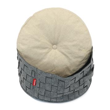 Ronde kattenmand van vilt met beige kussen